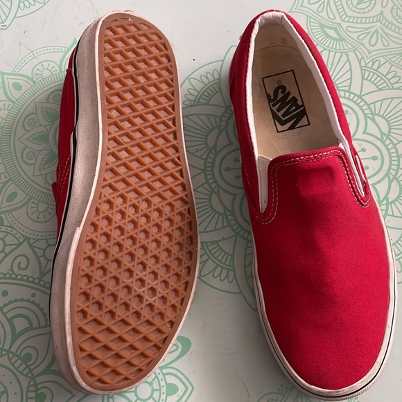 Red slip on Vans - Picture 2 of 4